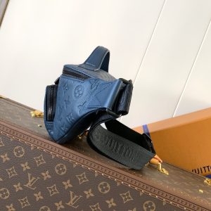 Alternative view of M14784 Deep Blue Top-Grade Authentic Monogram Shadow Embossed Leather Waist Bag with Variable-Code Chip 163c This Rush waist bag features Monogram Shadow embossed calf leather with a matte finish, showcasing dynamic charm through its sharp color palette.Its adjustable strap allows versatile wear—around the waist, over the shoulder, or crossbody. 15 x 8 x 30 cm (H x W x L)